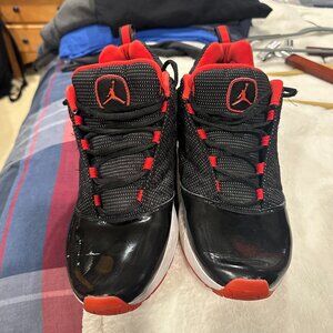 Nike Air Jordan CMFT XIII 13 Bred Shoes 441364-001 Men's Size 10 Basically new